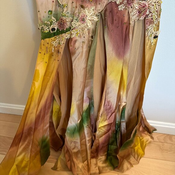 Couture silk and beaded gown with matching scarf - Picture 8 of 13